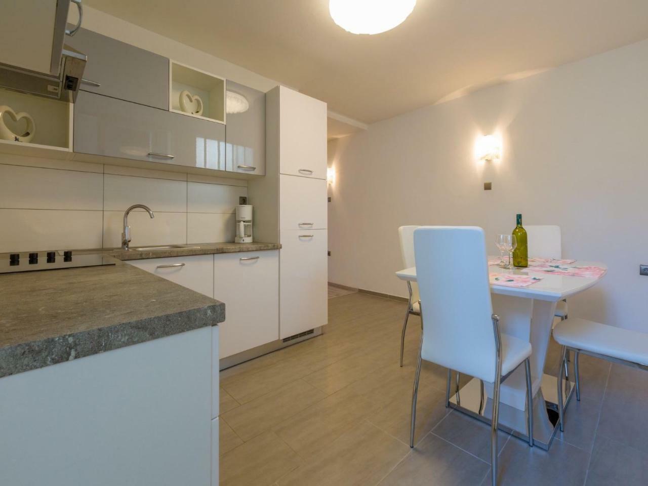 Apartments Jadranka Драмал Екстериор снимка