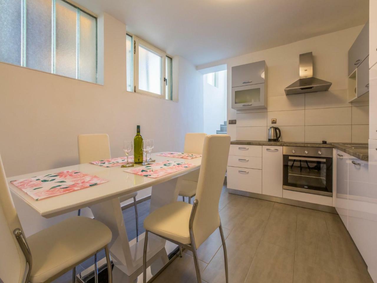 Apartments Jadranka Драмал Екстериор снимка